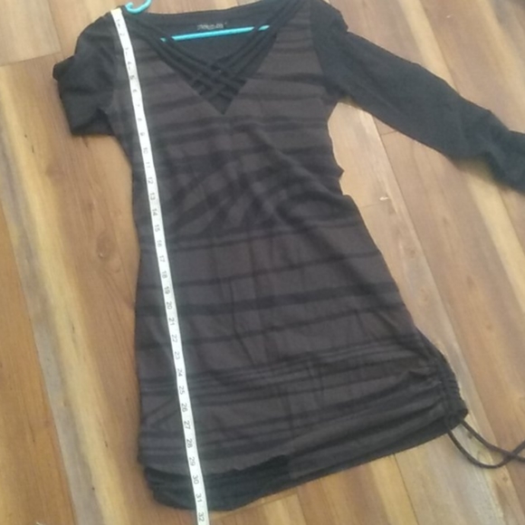 Dress - Picture 4 of 5